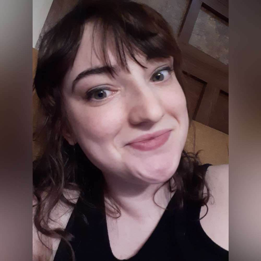 Meet your Posher, Lydia